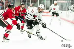 Omaha Mavericks forward Tanner Ludtke