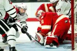 Omaha Mavericks forward Ty Mueller