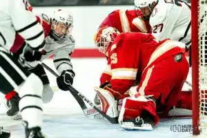 Omaha Mavericks forward Ty Mueller