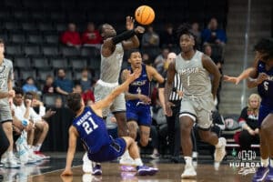 Omaha Mavericks Ja'Sean Glover passes the ball upcourt during a college basketball game on November 30th, 2024 in Omaha Nebraska. Photo by Brandon Tiedemann.