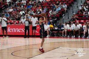 Trey Alexander střílí hody zdarma během basketbalové hry ve středu 16. července 2025 v Las Vegas. Foto Brandon Tiedemann.