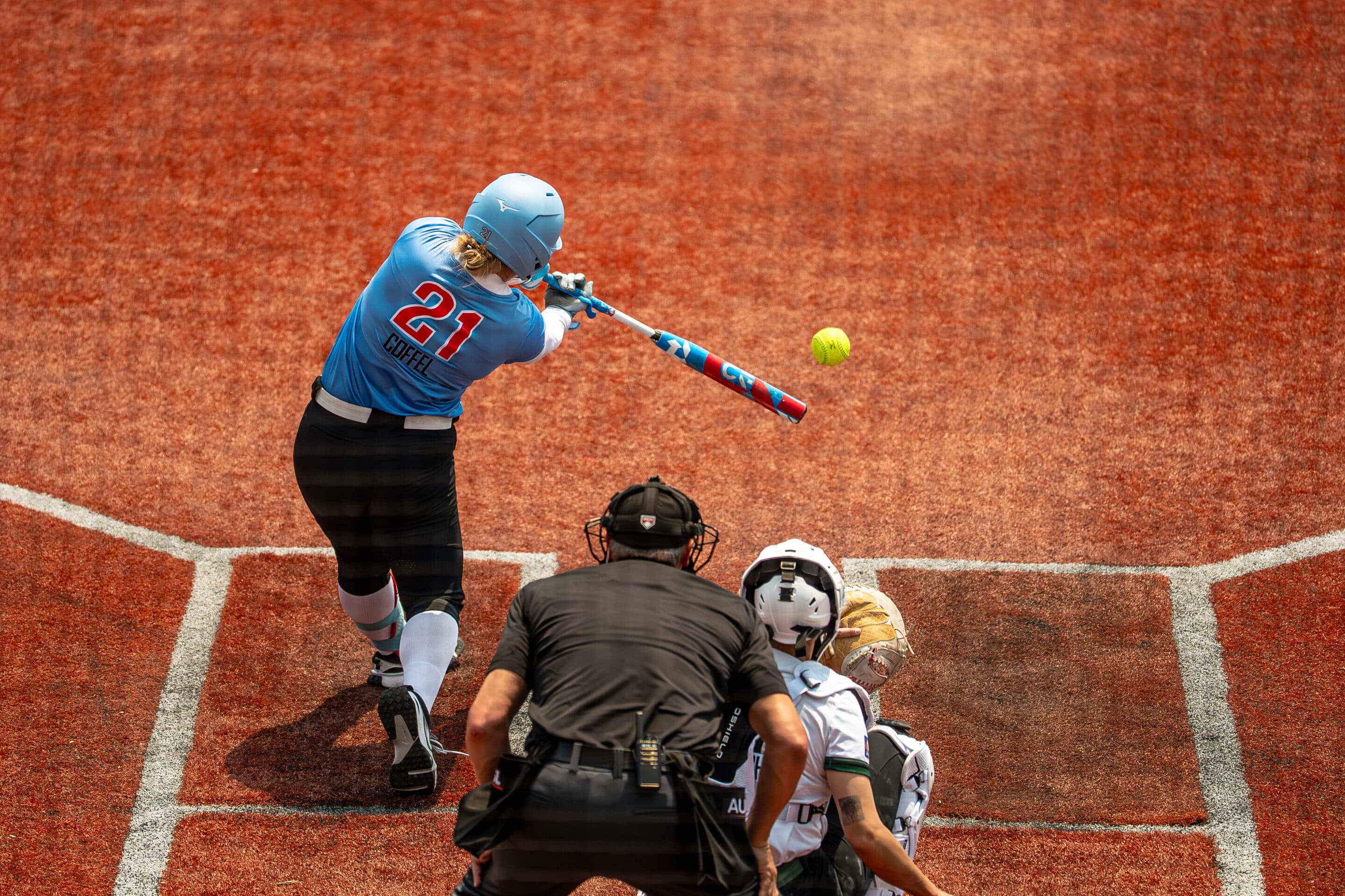 Athletes Unlimited Softball League Visits Omaha