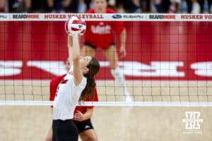 Nebraska Cornhusker Bergen Reilly (2) sets the ball against the Nebraska alumni in the first set during the Nebraska alumni match on Saturday, Aug. 16, 2025 in Lincoln, Nebraska. Photo by John S. Peterson.